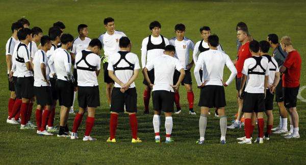 2015-01-13t100639z_1224819480_gm1eb1d1e7101_rtrmadp_3_soccer-asia_reuters