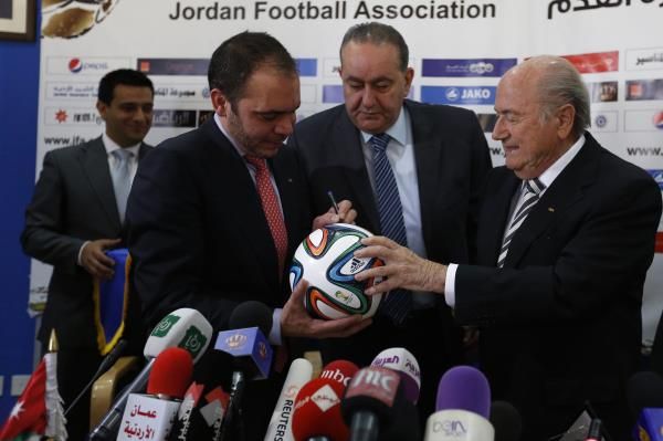 2015-01-06t153305z_328806540_gm1eb161tb601_rtrmadp_3_soccer-fifa-ali_reuters