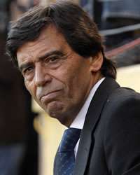 فرانسيسكو تشابارو المدير الفني لفريق ريال بيتيس الأسباني 