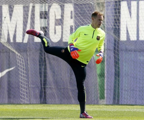2015-03-17t112548z_1660611087_gm1eb3h1hv601_rtrmadp_3_soccer-champions-barcelona_reuters