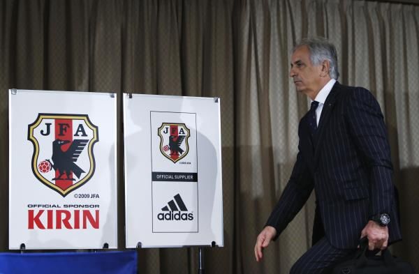 2015-03-13t100412z_889932722_gm1eb3d196701_rtrmadp_3_soccer-asia-japan-coach_reuters