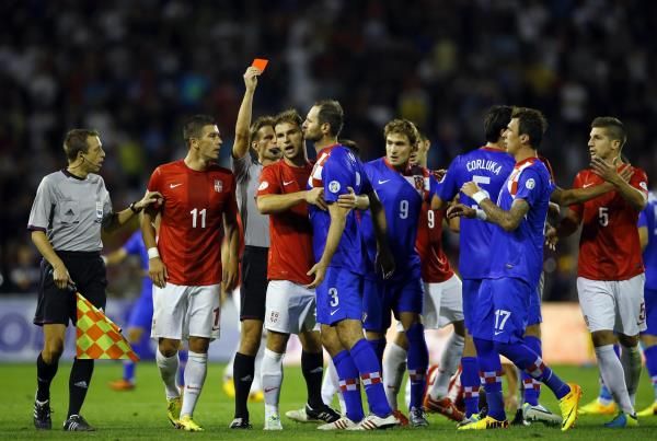 2013-09-06t210721z_1232919133_gm1e9970e4u01_rtrmadp_3_soccer-world_reuters