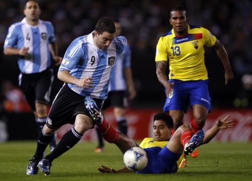 2012-06-03t012336z_01_bas115_rtridsp_3_soccer-world-latam_reuters
