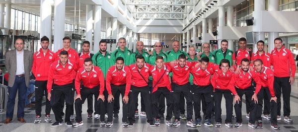 منتخب لبنان قبيل مغادرته "مطار رفيق الحريري" أمس الإثنين