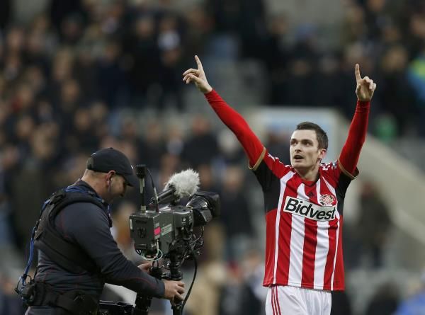 2014-12-21t155120z_1621398272_lr1eacl1819ao_rtrmadp_3_soccer-england_reuters