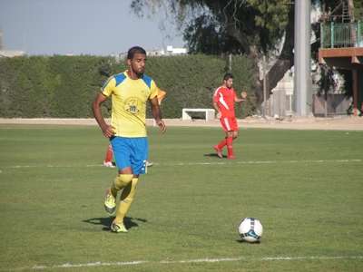 أحمد ابو طبنجة مدافع الرياضي