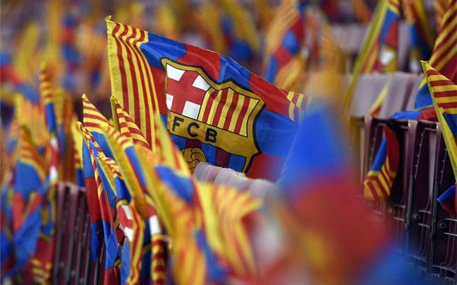 camp-nou-recibe-equipo-con-mosaico-75000-banderas-1426708395294
