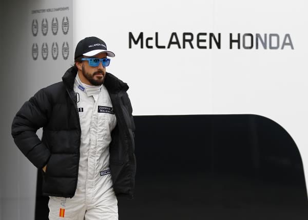2015-02-03t122942z_1632919688_gm1eb231kvf01_rtrmadp_3_motor-racing-spain-testing_reuters