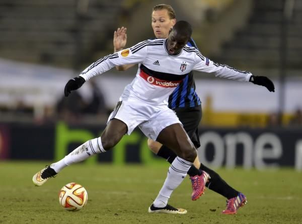 2015-03-12t190918z_1298577469_lr2eb3c1h780k_rtrmadp_3_soccer-europa_reuters