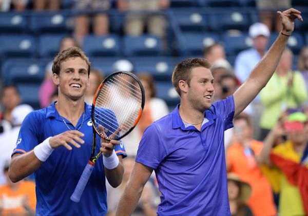 2015-03-22t023206z_852915203_nocid_rtrmadp_3_tennis-bnp-paribas-open-pospisil-sock-vs-bolelli-fognini_reuters