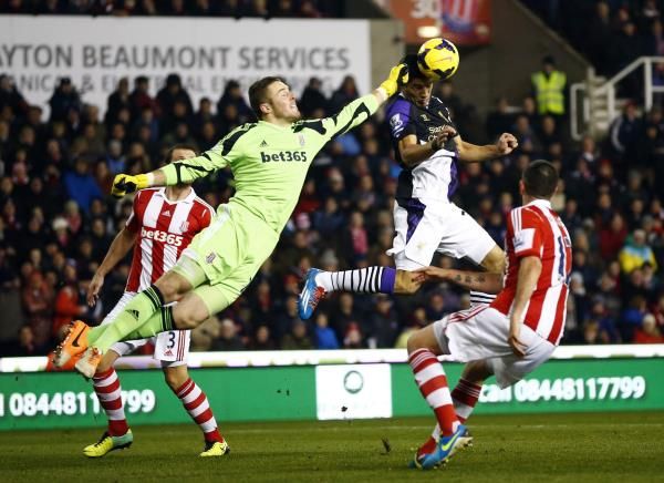 2014-01-12t164726z_403771255_gm1ea1d024j01_rtrmadp_3_soccer-england_reuters