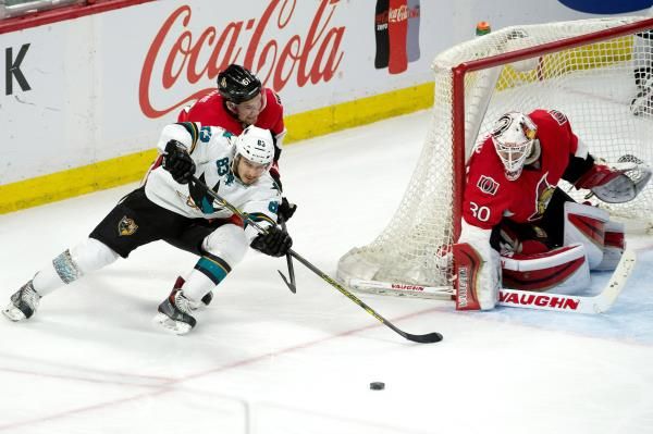 2015-03-24t025858z_439307062_nocid_rtrmadp_3_nhl-san-jose-sharks-at-ottawa-senators_reuters