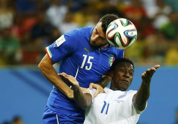 2014-06-14t232106z_1524931232_tb3ea6f00uc72_rtrmadp_3_soccer-world-m08-eng-ita_reuters