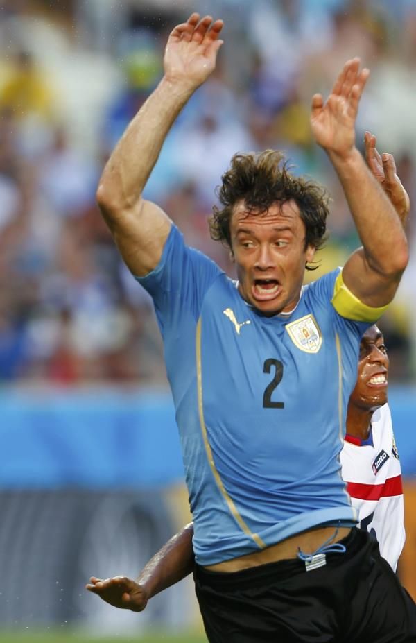 2014-06-14t193307z_894466376_tb3ea6e1kydjm_rtrmadp_3_soccer-world-m07-uru-crc_reuters