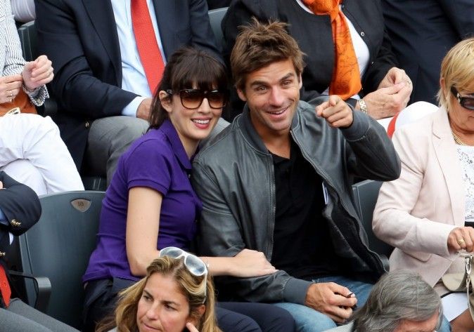 Nolwenn-Leroy-et-Arnaud-Clement-a-Roland-Garros-le-9-juin-2012_portrait_w674