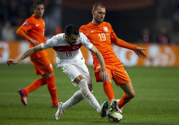 2015-03-28t213154z_2053993299_gf10000042250_rtrmadp_3_soccer-euro_reuters