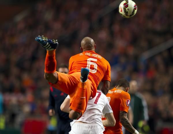 2015-03-28t203337z_1643853033_gf10000042110_rtrmadp_3_soccer-euro_reuters