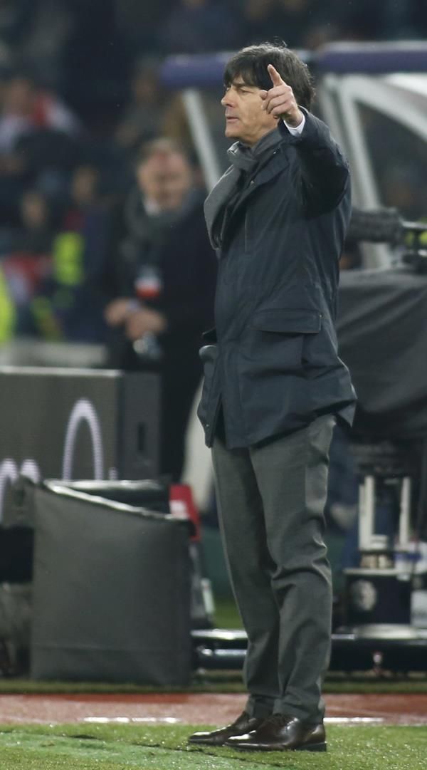 2015-03-29t173506z_1577021876_lr2eb3t1cu8lb_rtrmadp_3_soccer-euro_reuters