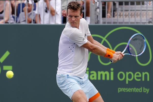 2015-03-27t180524z_1379923475_nocid_rtrmadp_3_tennis-miami-open-berdych-v-chung_reuters