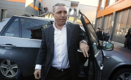 2012-01-05t120021z_01_stn104_rtridsp_3_soccer-europe-bulgaria-stoichkov_reuters