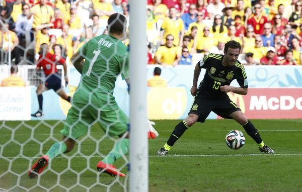 2014-06-23t174315z_507990980_tb3ea6n1da7ae_rtrmadp_3_soccer-world-m35-aus-esp_reuters