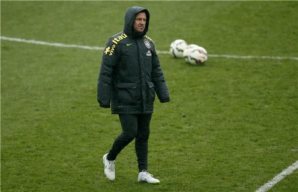 كارلوس دونغا