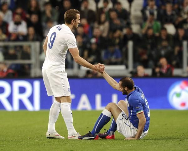 2015-03-31t201458z_1564302372_gf10000045524_rtrmadp_3_soccer-friendly_reuters