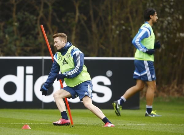 2015-03-27t103613z_687092867_lr2eb3r0tg23t_rtrmadp_3_soccer-germany_reuters