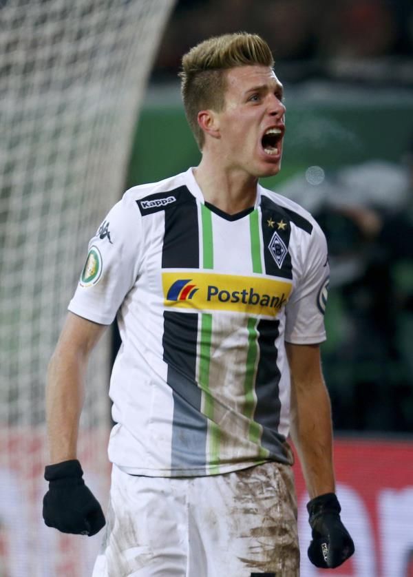 2015-03-04t211529z_907173970_lr2eb341n1jfw_rtrmadp_3_soccer-germany_reuters