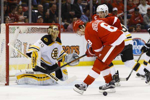 2015-04-03t003746z_337716347_nocid_rtrmadp_3_nhl-boston-bruins-at-detroit-red-wings_reuters