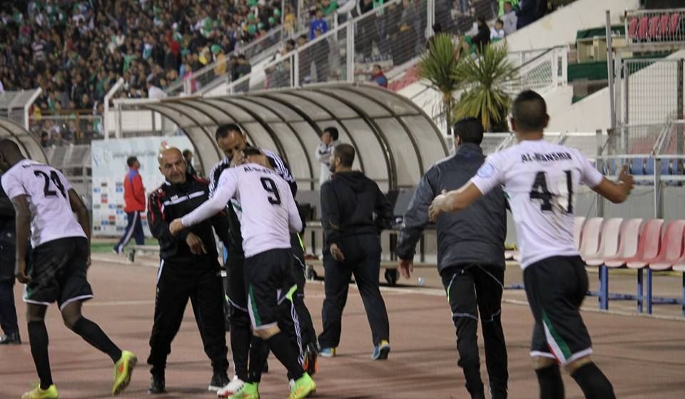 فرحة لاعبي المنشية بهدف الحوراني
