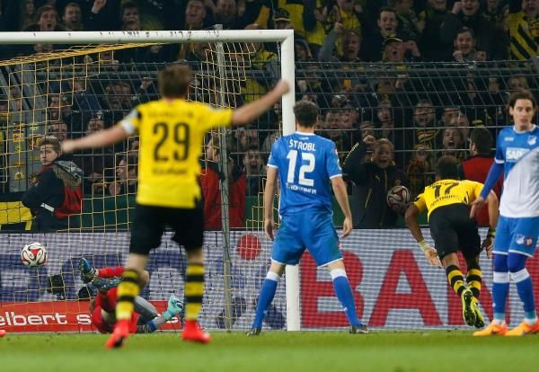 2015-04-07t195120z_191363682_lr2eb471j59zm_rtrmadp_3_soccer-germany-cup_reuters