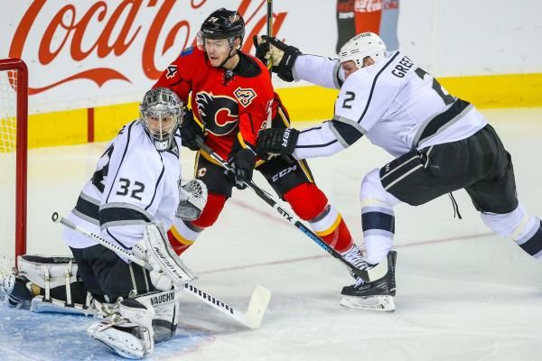 2015-04-10t042308z_2095285313_nocid_rtrmadp_3_nhl-los-angeles-kings-at-calgary-flames_reuters
