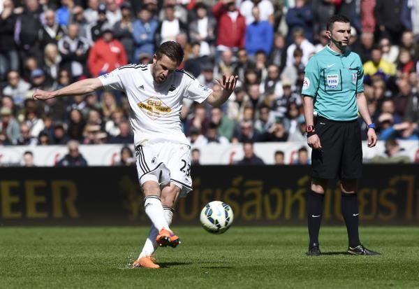 2015-04-11t132901z_71760541_mt1aci13656384_rtrmadp_3_football_reuters