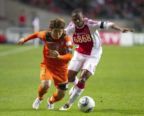 2011-04-132011-04-13t194608z_01_mkn108_rtridsp_3_soccer_reuters