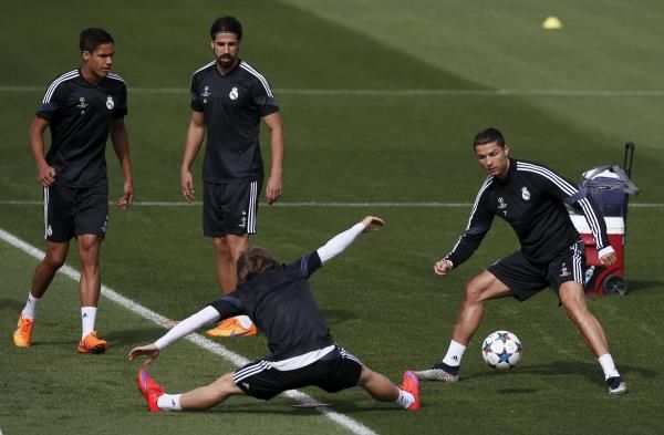 2015-04-13t102743z_1214704557_gf10000057648_rtrmadp_3_soccer-champions_reuters