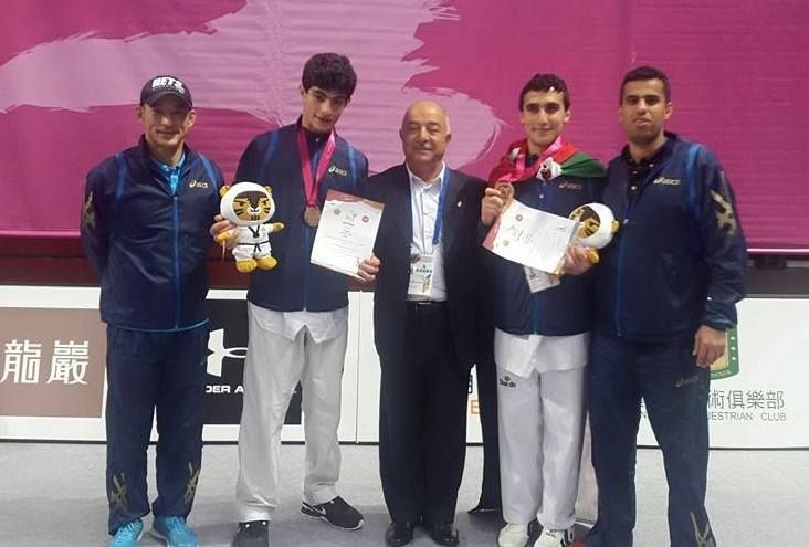 الكردي يتوسط عصفور والصادق والمدربين العساف وجاكي