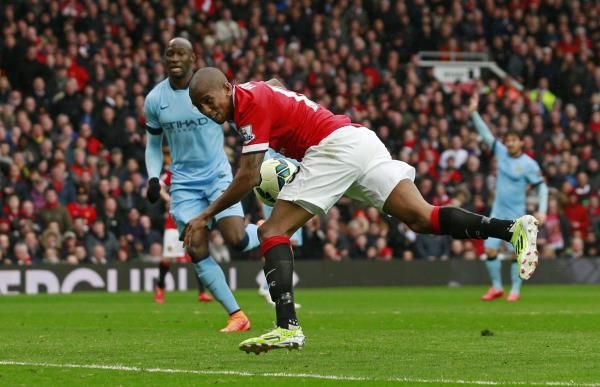 2015-04-12t161838z_71857118_mt1aci13665113_rtrmadp_3_football_reuters