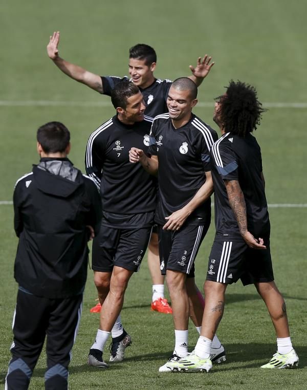 2015-04-13t102541z_1836633057_gf10000057636_rtrmadp_3_soccer-champions_reuters