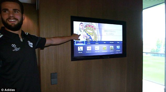 278D1E6700000578-3038186-image-a-10_1429004136695