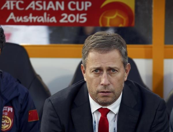 2015-01-18t091638z_1089452986_sr1eb1i0pre31_rtrmadp_3_soccer-asia_reuters