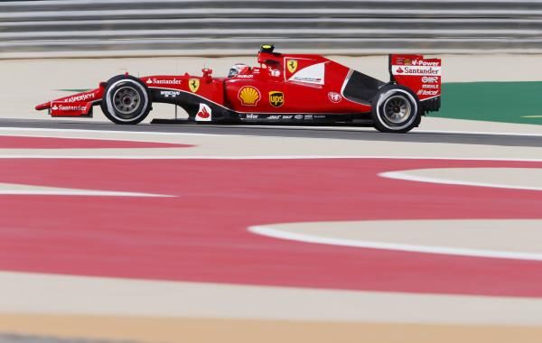 2015-04-17t132717z_759614083_gf10000062747_rtrmadp_3_motor-racing-prix_reuters