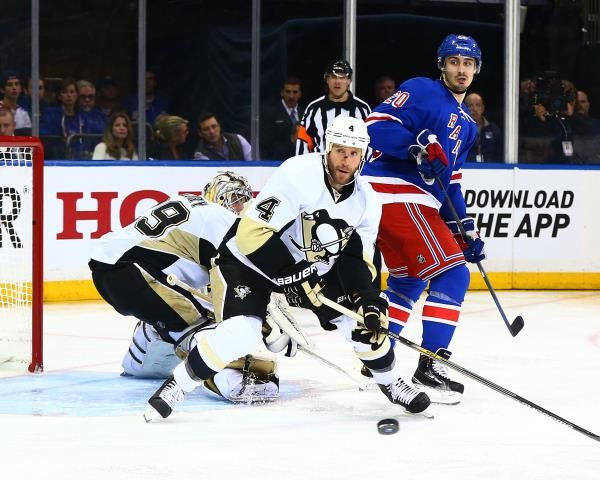 2015-04-19t034028z_868969844_nocid_rtrmadp_3_nhl-stanley-cup-playoffs-pittsburgh-penguins-at-new-york-rangers_reuters