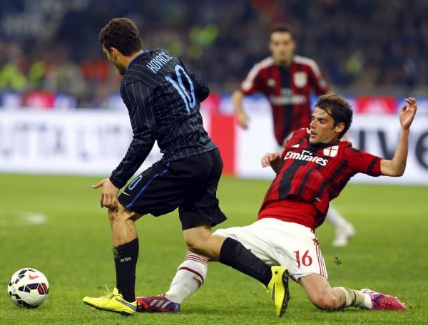 2015-04-19t201937z_1840398043_gf10000065738_rtrmadp_3_soccer-italy_reuters