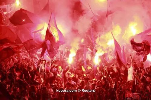 ?i=reuters%2f2011-11-18%2f2011-11-18t031629z_01_stg111_rtridsp_3_soccer-latam_reuters