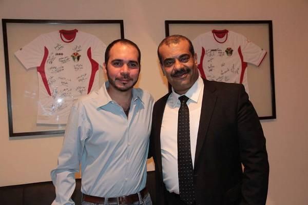 صبرة والأمير علي في صورة تذكارية