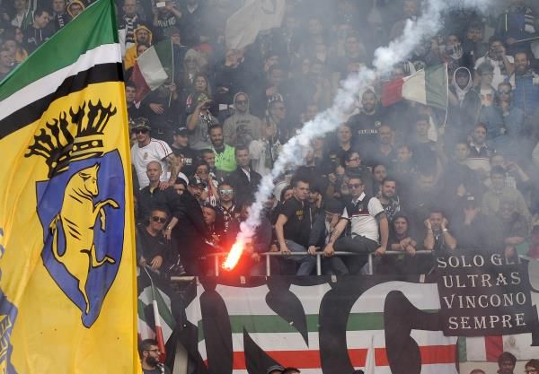 2015-04-26t141455z_104316115_gf10000073498_rtrmadp_3_soccer-italy_reuters