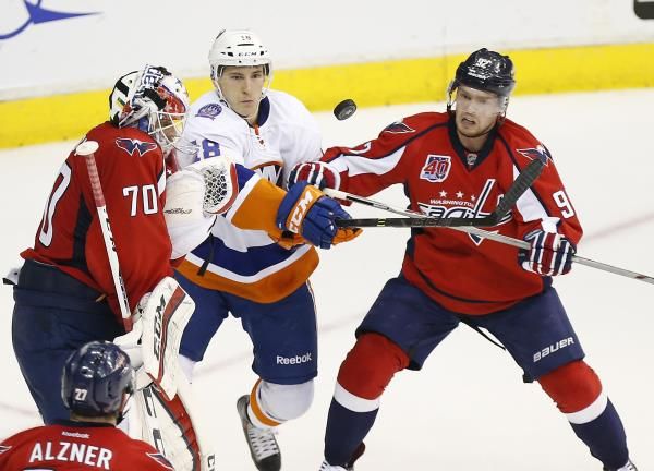 2015-04-28t033225z_241508733_nocid_rtrmadp_3_nhl-stanley-cup-playoffs-new-york-islanders-at-washington-capitals_reuters