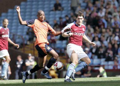 صورة من لقاء مانشستر سيتي  و أستون فيلا
