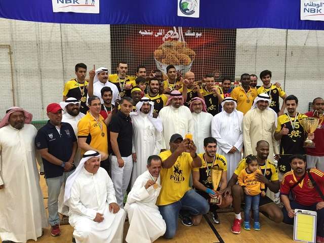 جانب من تتويج القادسية باللقب